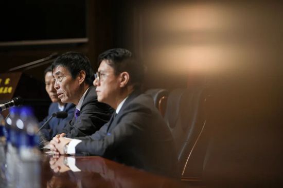 欧美黑大炮18p